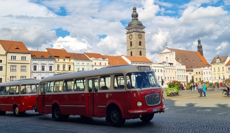 Budějčáci se projedou retro vozy. Dopravní podnik chystá historické jízdy
