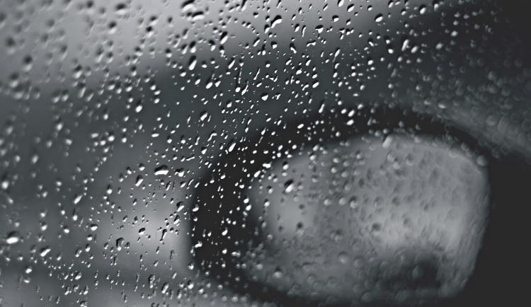 Týden bude deštivý s bouřkami, teploty budou stoupat nad 20 stupňů