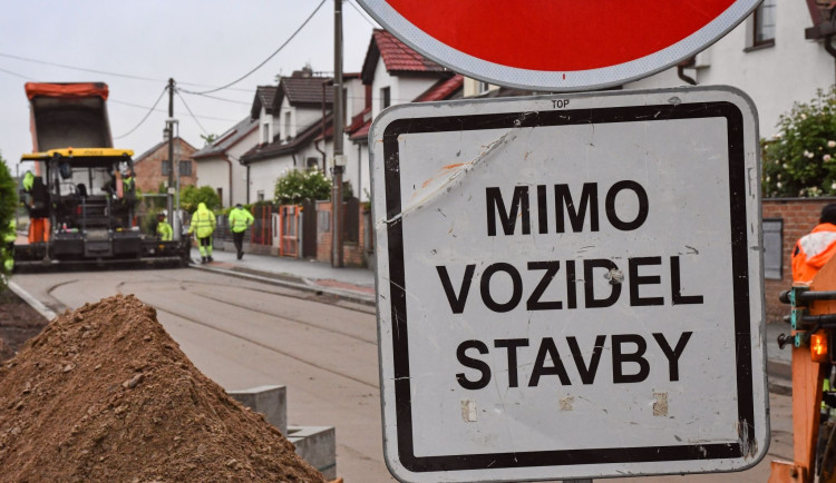 GALERIE: Oprava Kuklenské ulice pokračuje. Práce jsou za polovinou