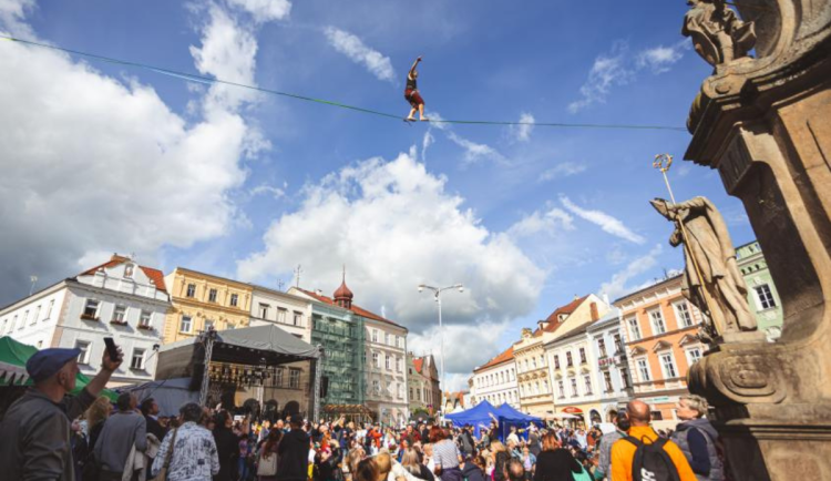 Kulturní tipy: Užijte si slavnosti Jindřichova Hradce, noční hvězdárnu i letnice