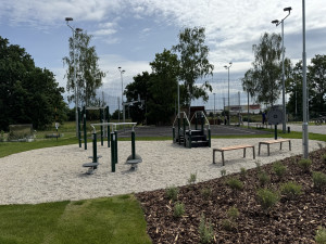 Hřiště na pickleball, badminton nebo stolní tenis. Druhá etapa ČEZ areálu je hotová