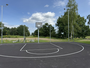 Hřiště na pickleball, badminton nebo stolní tenis. Druhá etapa ČEZ areálu je hotová