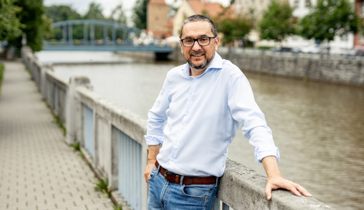 Hnutí Občané pro Budějovice opustil předseda a bývalý primátor Thoma