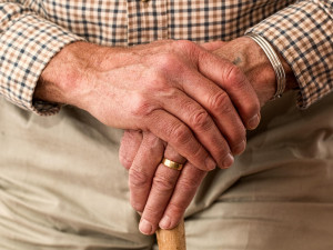Výše starobního důchodu na jihu Čech stoupla za deset let o téměř 90 procent