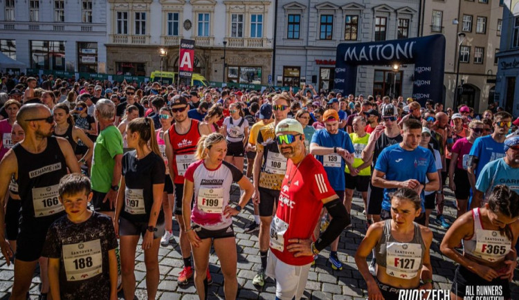 PŘEHLED: Půlmaraton zavře Olomouc. Na co se připravit v ulicích a jak bude jezdit MHD?