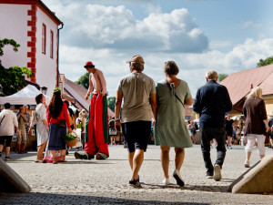 Borůvkobraní v Borovanech – to je festival chutí, hudby a zábavy