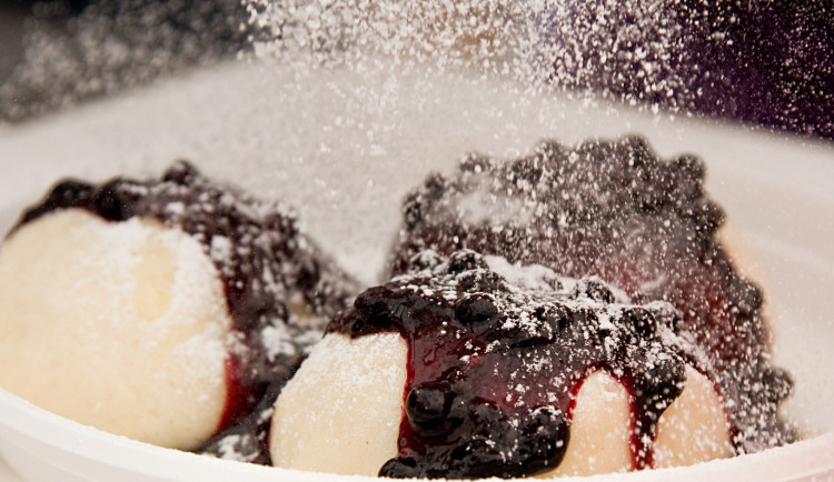 Borůvkobraní v Borovanech – to je festival chutí, hudby a zábavy