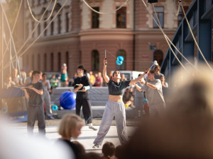 Festival myslí i na děti; ať už jako na aktéry programu, účastníky workshopů, nebo v hledišti (autor: Libor Staněk)