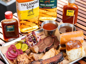 Domácí BBQ omáčky s whiskey, překvapte a zazáříte