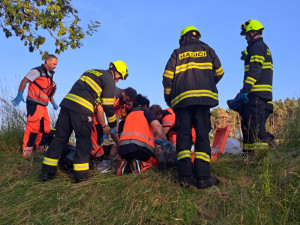 Muž zemřel při manipulaci se zemědělskou technikou, případ řeší kriminalisté