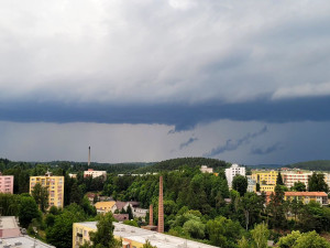 Silná bouřka zaměstnala hasiče.