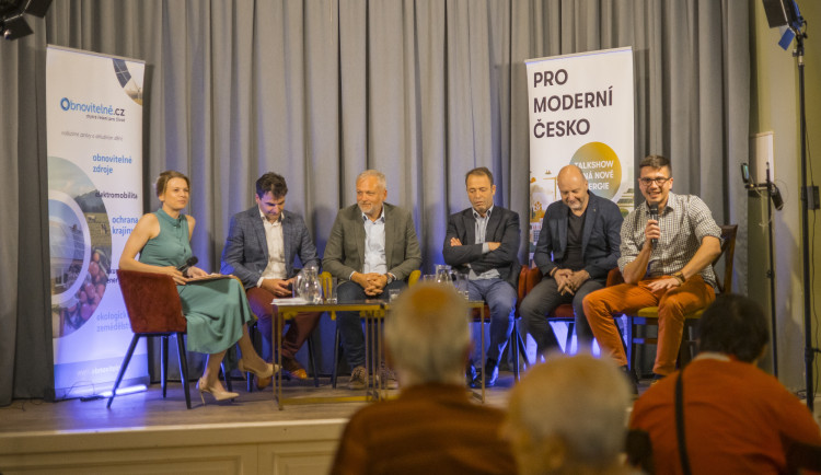 Jihočeský kraj je otevřený moderní energetice a hostil akce Pro moderní Česko