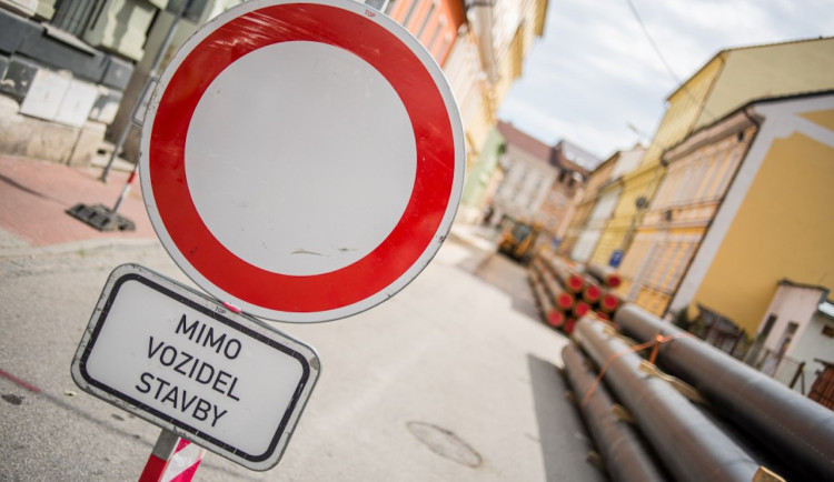 V Budějovicích uzavřou opravy ulici Na Sadech a část Husovy třídy