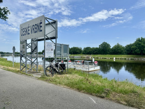 Cyklistům pomůže přes Vltavu nový přívoz. Fungovat bude na zavolání a zcela zdarma