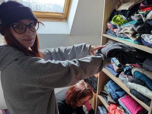 Darované oblečení pomáhá stovkám klientů PREVENTU 99
