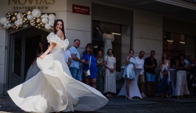 NOVIAS: Svatební ráj v novém kabátě. Zákaznice čeká noblesa, elegance i pohodlí