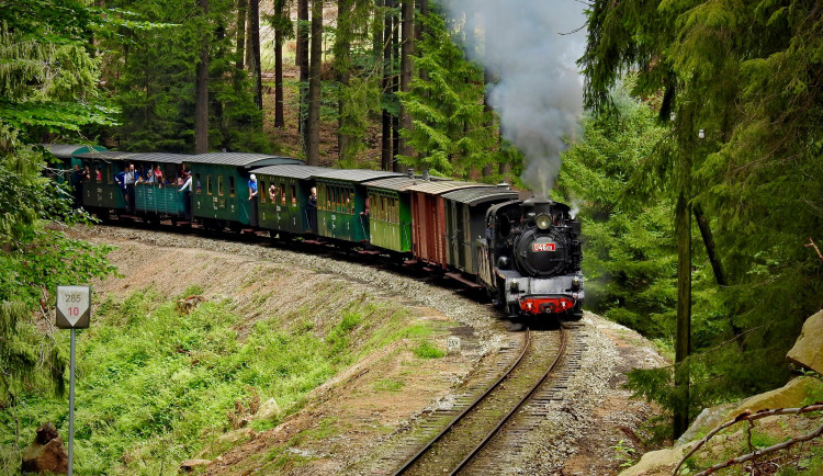 Vlaky na úzkokolejce by nejdříve měly jezdit z Jindřichova Hradce do Kamenice nad Lipou