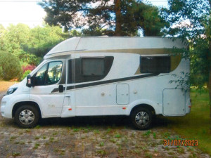 Po karavanu se slehla zem. Policie hledá nejen vůz, ale i zloděje