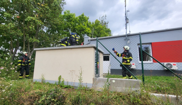 V Husově kolonii hořely trafostanice, výpadek energie potrvá až šest hodin