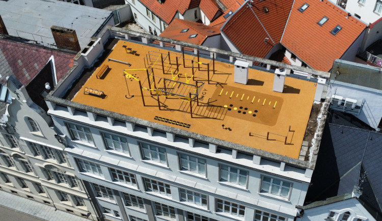 Hřiště se pro studenty otevře na začátku školního roku