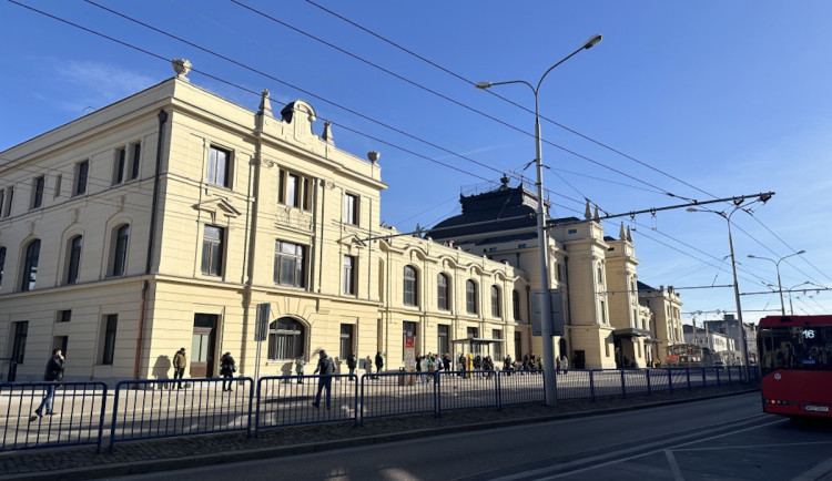 Náhradní lávka do Sucháče má vést přes nádraží a být pouze pro pěší