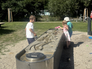 Město rozšířilo relaxační zónu u Maláku. Opravilo loděnici a přidalo vodní prvky