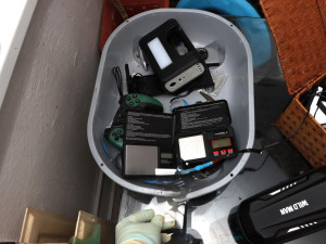 VIDEO: Pro dealery si došla zásahovka. Hrozí jim až pět a deset let vězení