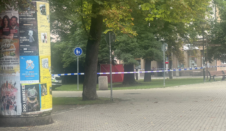 V parku Na Sadech našli dnes ráno tělo
