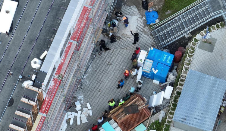 Policejní kontroly staveb. Sedm cizinců nemělo v Česku co dělat