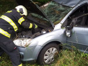Opilý řidič způsobil nehodu u Němčic, na místě jsou čtyři zranění