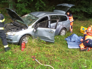 Opilý řidič způsobil nehodu u Němčic, na místě jsou čtyři zranění