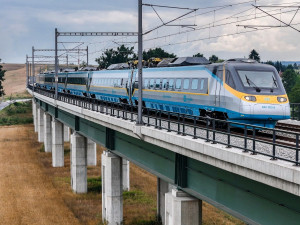 Na železnici mezi Budějovicemi a Prahou vyjede Pendolino, jízdu zkrátí až o 11 minut