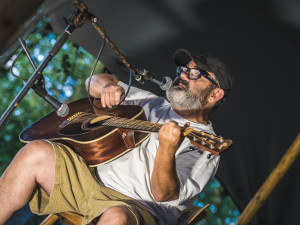 Z vody na pódium. Lodní kapitán pořádá už dvaadvacátý festival v Miroticích