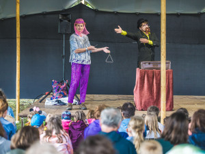 Z vody na pódium. Lodní kapitán pořádá už dvaadvacátý festival v Miroticích