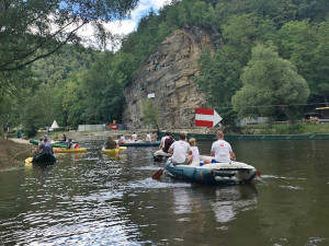 Tragédie na Vltavě. Vodák utonul při sjíždění řeky u Dívčího Kamene
