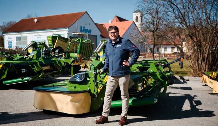 Libor Jungvirt – ředitel a majitel společnosti LIVA v sídle své firmy