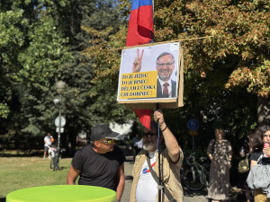 Předvolební mítink SPOLU. Potlesk i pískot i plivnutí na premiéra