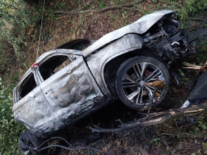 U Sedlce na Českobudějovicku zemřel dnes ráno řidič. Havarované auto začalo hořet