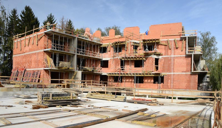 V jižních Čechách se začalo stavět v 1. pololetí 1274 bytů