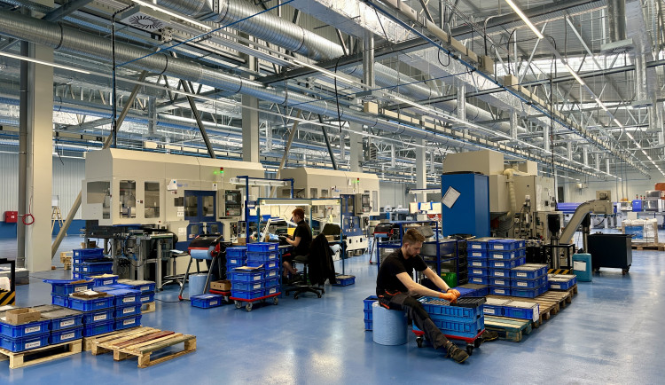 Banes spouští novou výrobní halu. Sází na moderní technologie a spokojené pracovníky