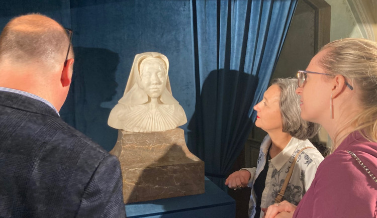 Ve frýdlantském hradu jsou k vidění vzácné renesanční busty, každá za desítky milionů