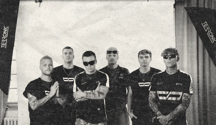 Z města, který lidi znají pro náměstí a Černou věž, děláme místo na rapový mapě, zní z labelu Blue Bridge