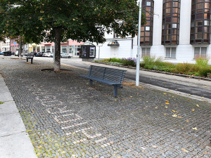 České Budějovice objektivem Milana Bindera a perem Martina Maršíka: Neviditelný nápis