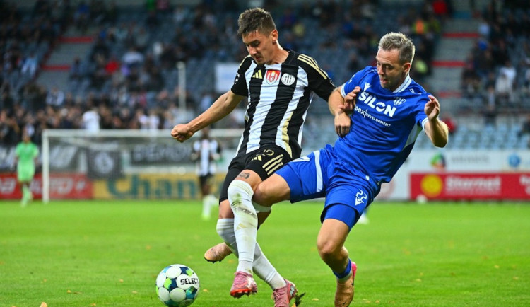 Gól v závěru rozhodl o výsledku derby Dynama a Táborska.