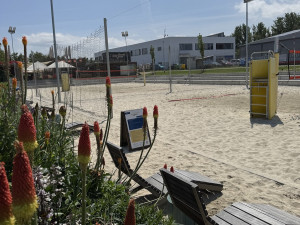 Bouda Burgers slaví 10 let! Budějce čeká obří 100 kg burger i hvězdní hosté