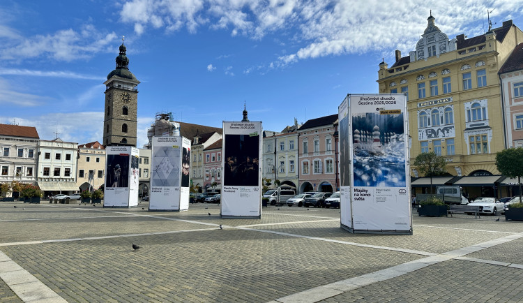 Budoucnost Jihočeského divadla je nejistá, přesto chystá opravdu nabitou a originální sezonu