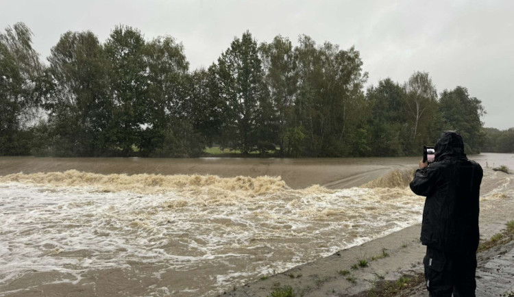 Povodně 2024: Voda brala domovy lidem i zvířatům