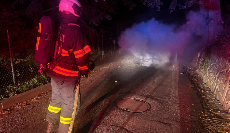 U tábora shořela elektrokoloběžka. Od roku 2024 jich v kraji vzplanulo osm