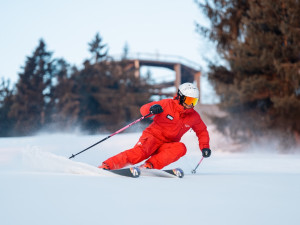 Staň se instruktorem lyžování na Lipně. A vydělej si až 400 Kč na hodinu
