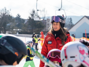 Staň se instruktorem lyžování na Lipně. A vydělej si až 400 Kč na hodinu